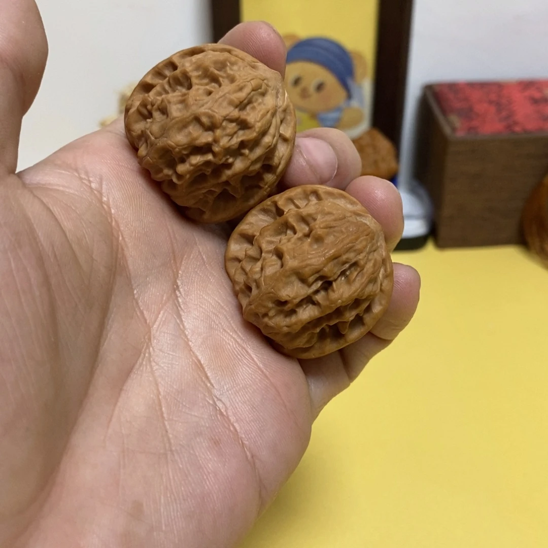 文玩核桃吊坠34野狼