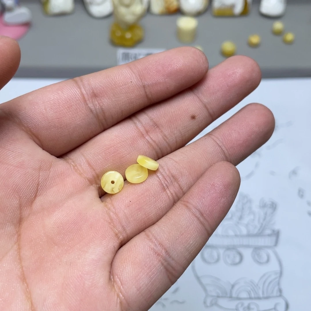 琥珀珠宝奇石未镶嵌多样性发其一