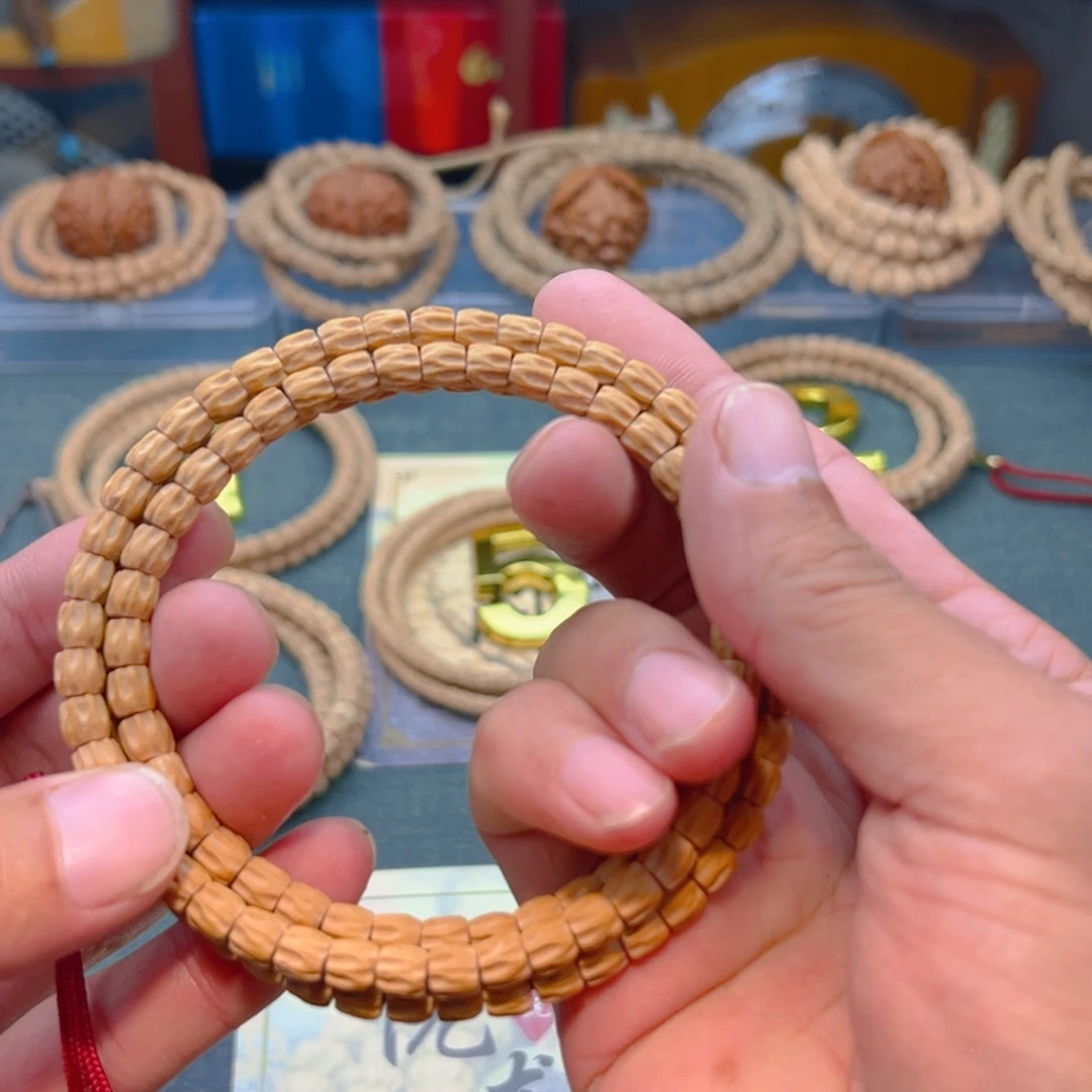 孫***族柏香籽/百香籽吊坠