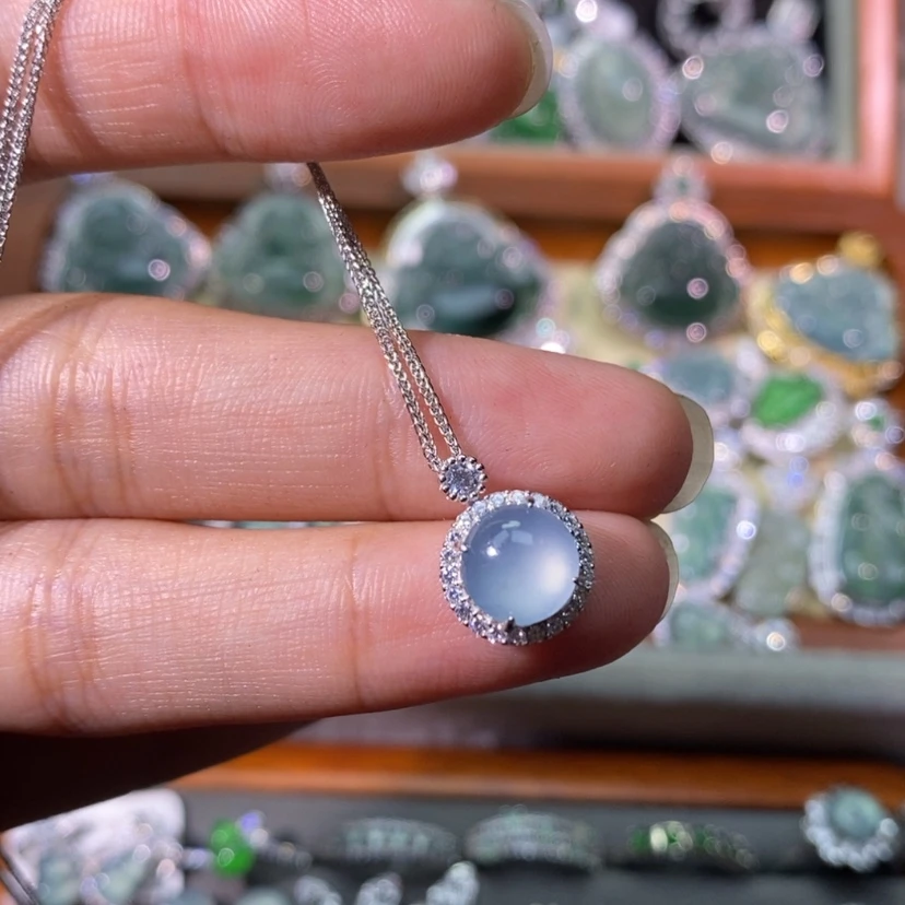 【闪购商品】颈饰银S925镶嵌翡翠悲****猫