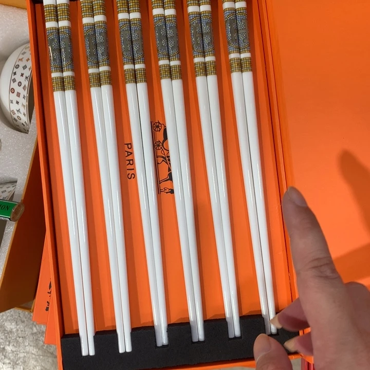 瓷片咖啡的香气很好