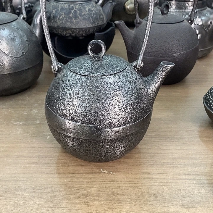 胧月砂铁壶600毫升纯手工打造