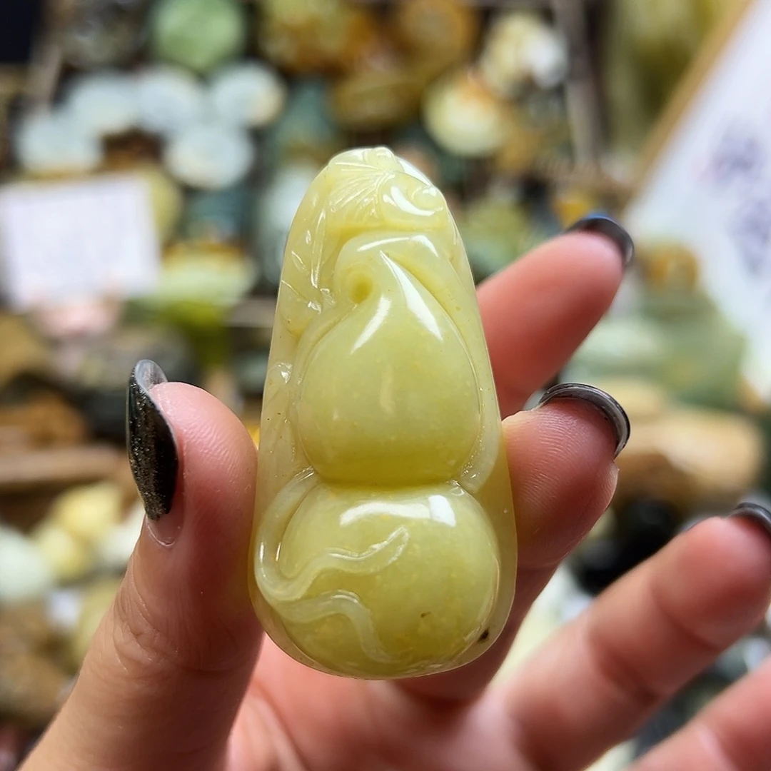 岫玉未镶嵌颈饰辽阳料葫芦