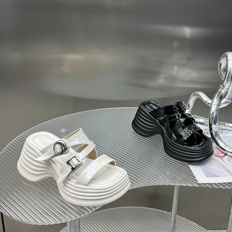 坡跟一字拖鞋女2025年夏季新款露趾显瘦时尚厚底外穿凉拖TZ689-1