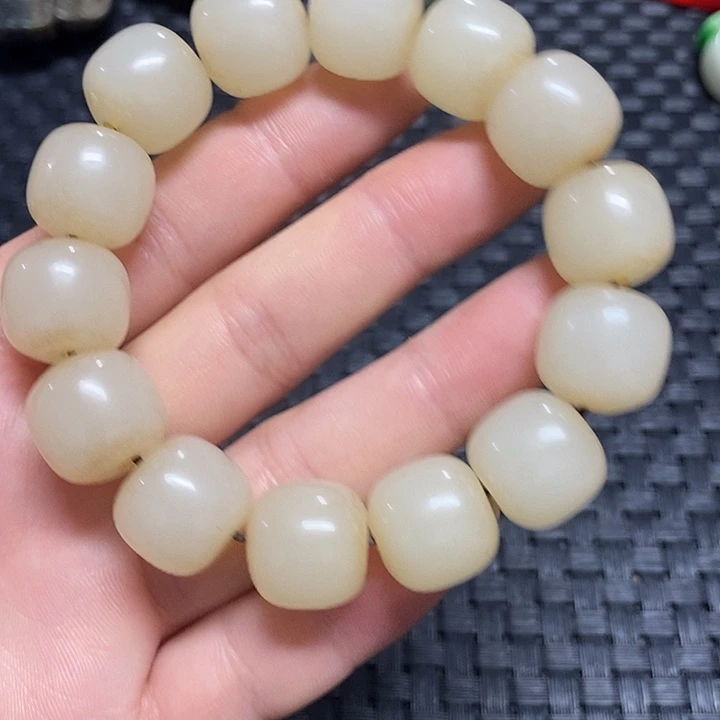 吊坠紫金钵盂菩提