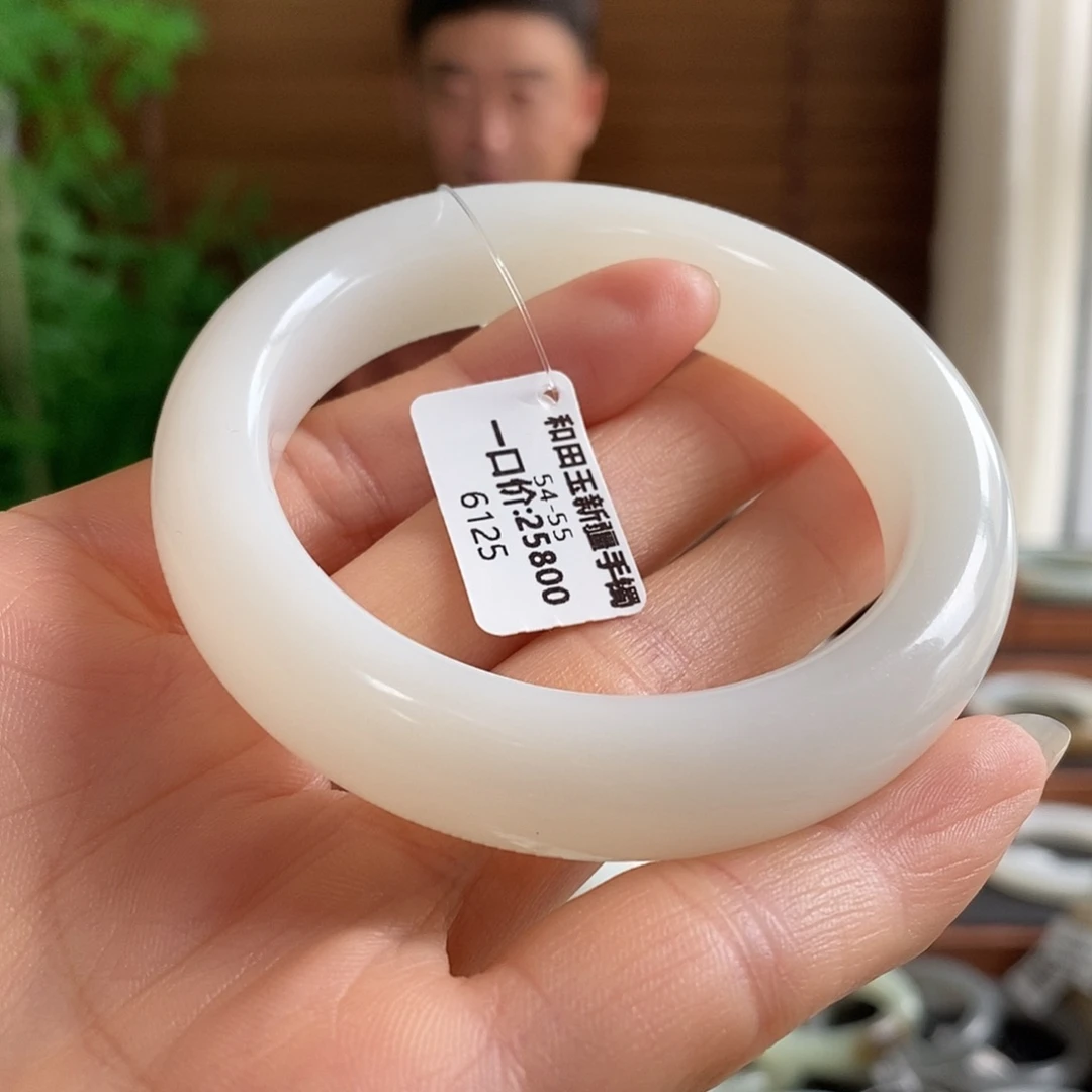 和田玉未镶嵌手镯6125