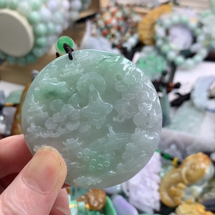 翡翠未镶嵌颈饰吊坠