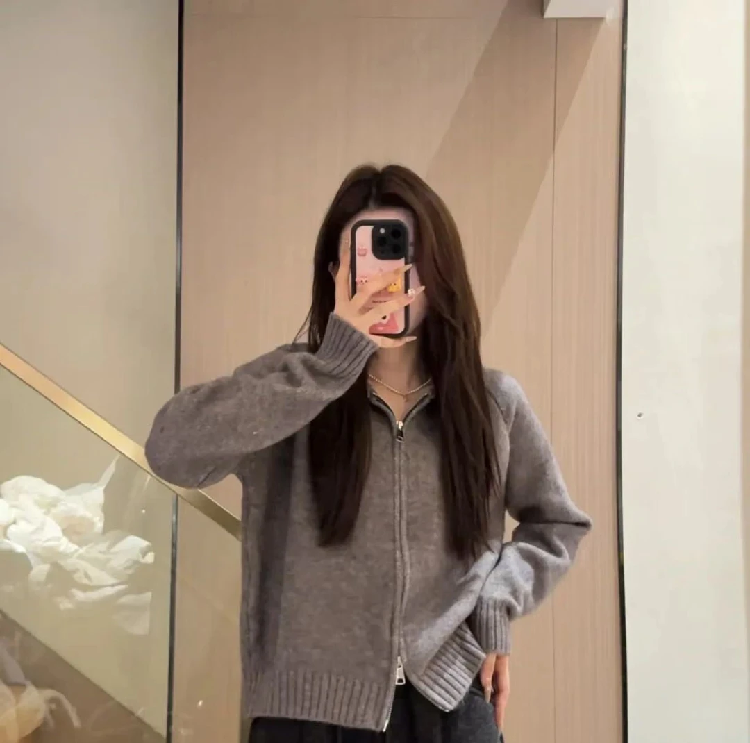 慵懒风毛衣女宽松上衣秋冬新款温柔复古高级感韩版打底长袖针织衫
