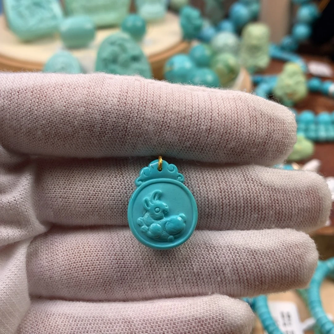 嘿***嘿绿松石未镶嵌珠宝奇石