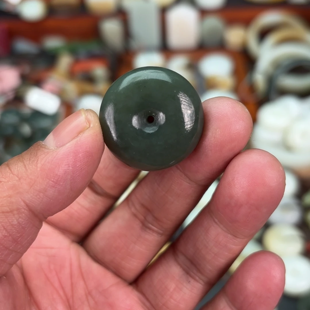 和田玉（糖玉）颈饰未镶嵌