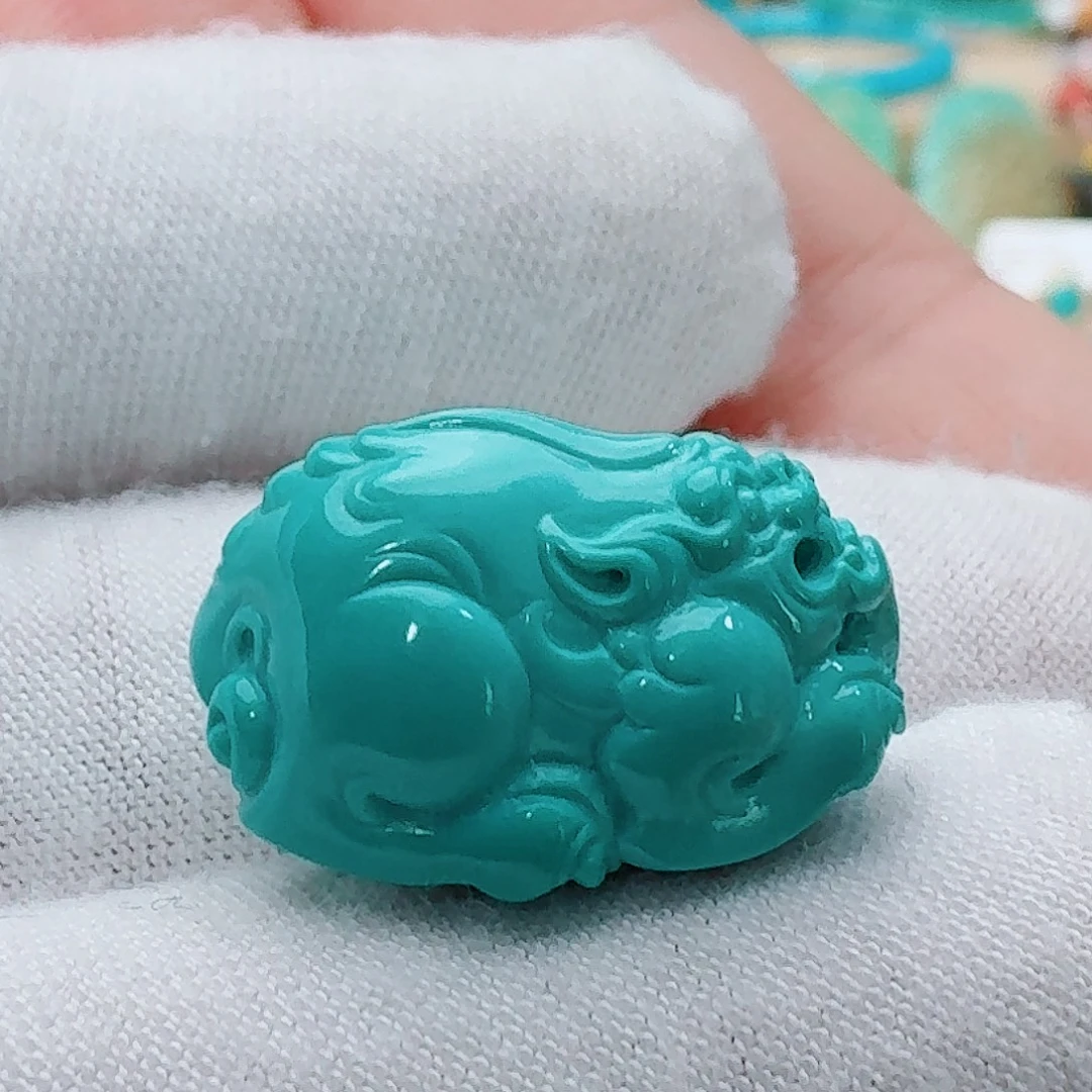 绿松石未镶嵌珠宝奇石精工玉化飞天貔貅