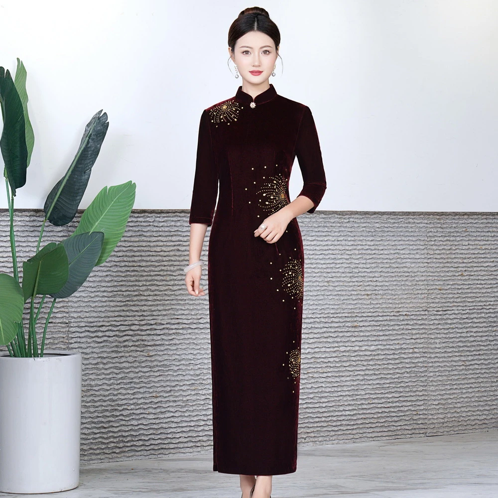 2024新款改良丝绒旗袍新中式春秋女长款气质喜婆婆婚宴礼服鸿韵绣
