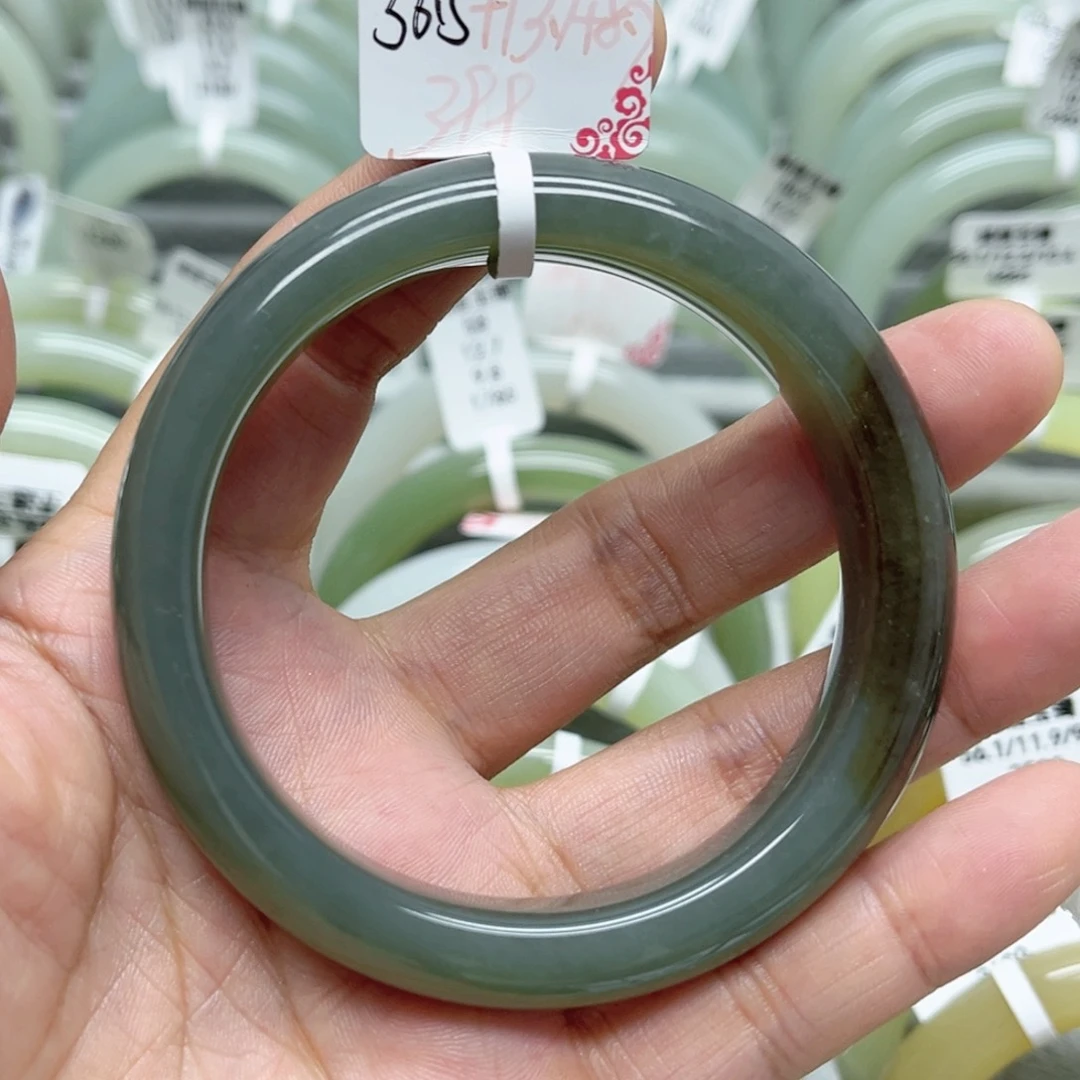 未镶嵌手镯和田玉（糖玉）