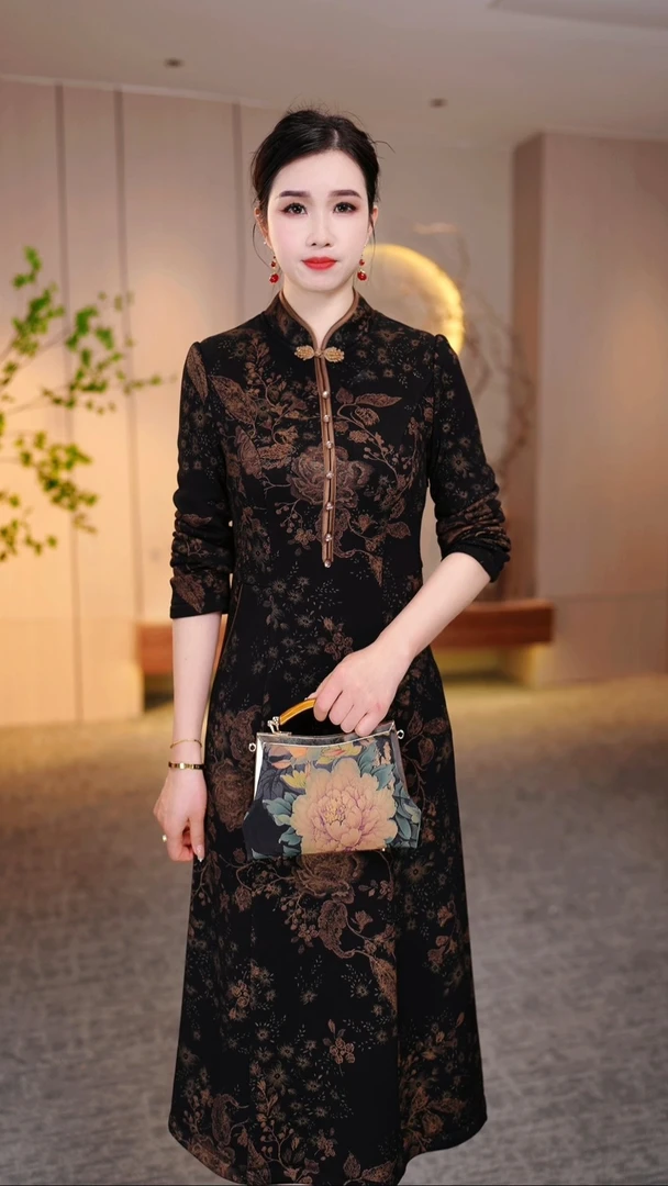 2025加绒新款气质显瘦大码中老年妈妈装中长款大码连衣裙KL-008