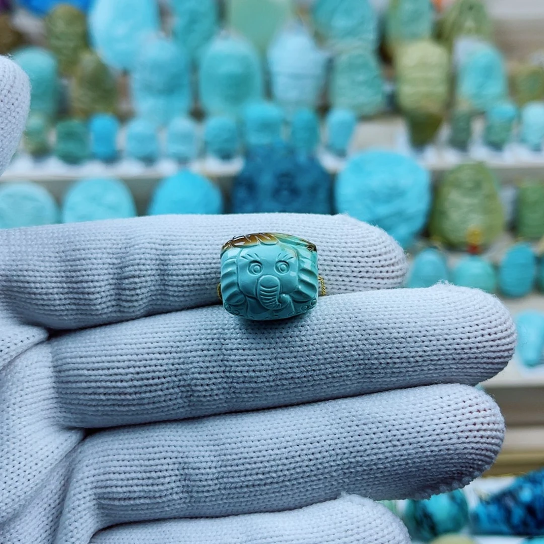 绿松石未镶嵌珠宝奇石