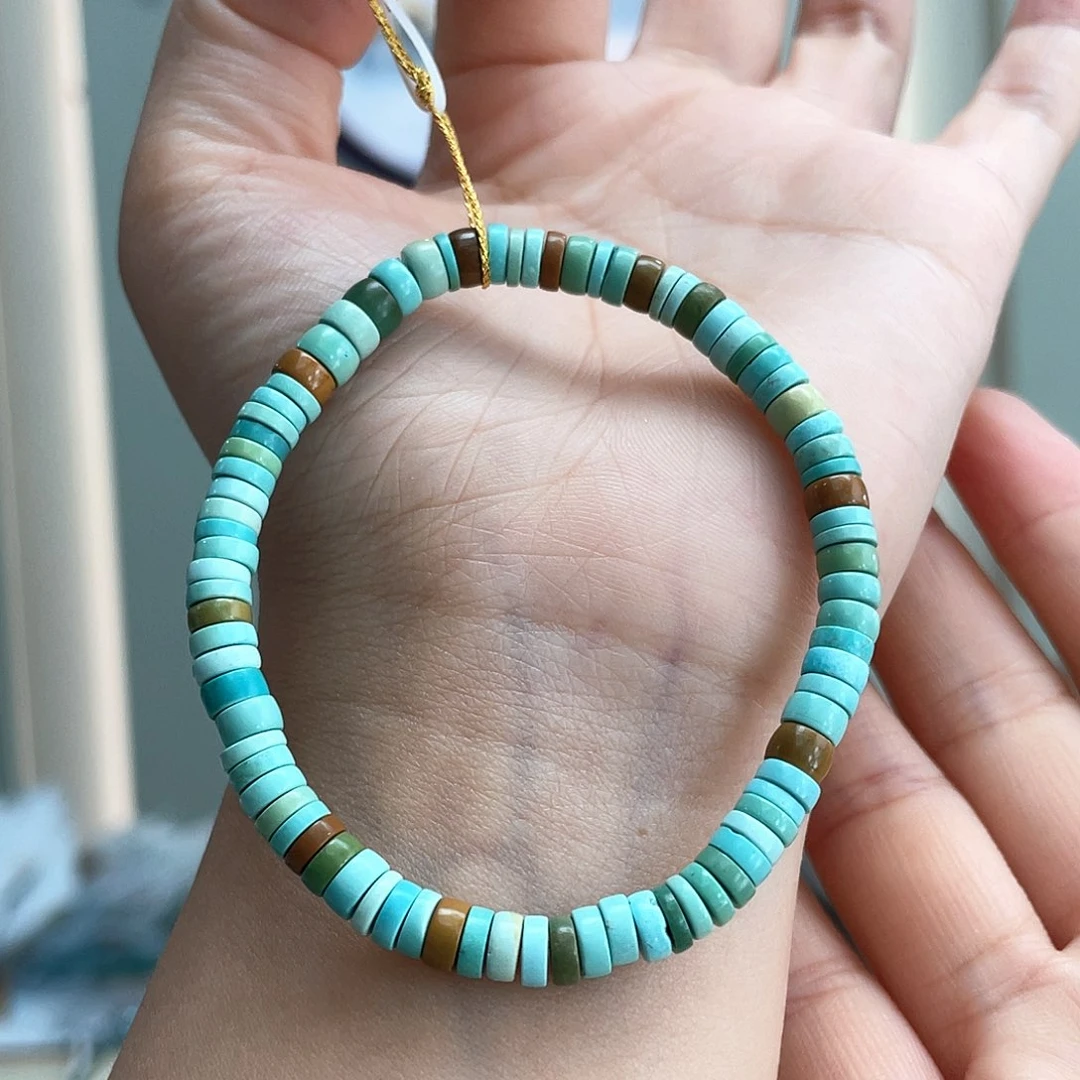 未镶嵌绿松石颈饰