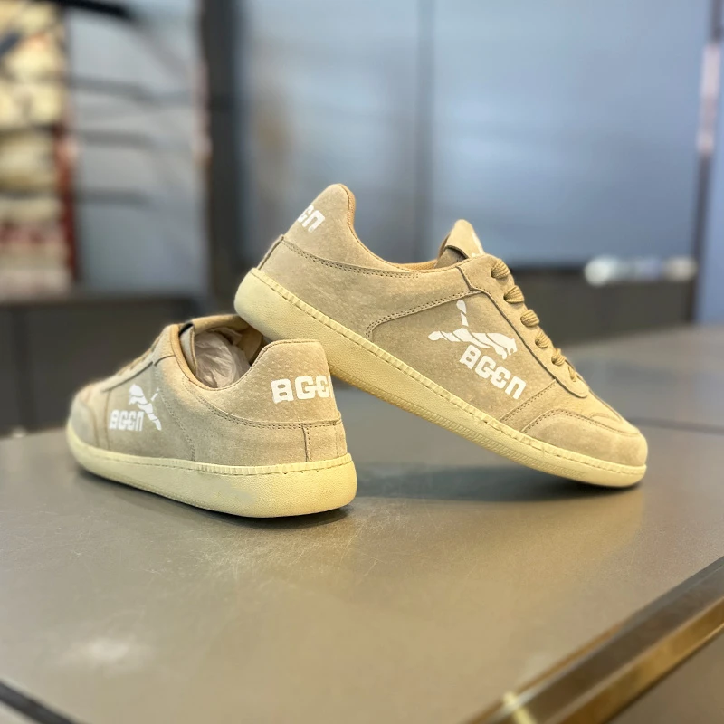 潮男鞋秋季爆款低帮舒适板鞋复古轻便潮流小众时尚防滑透气休闲鞋