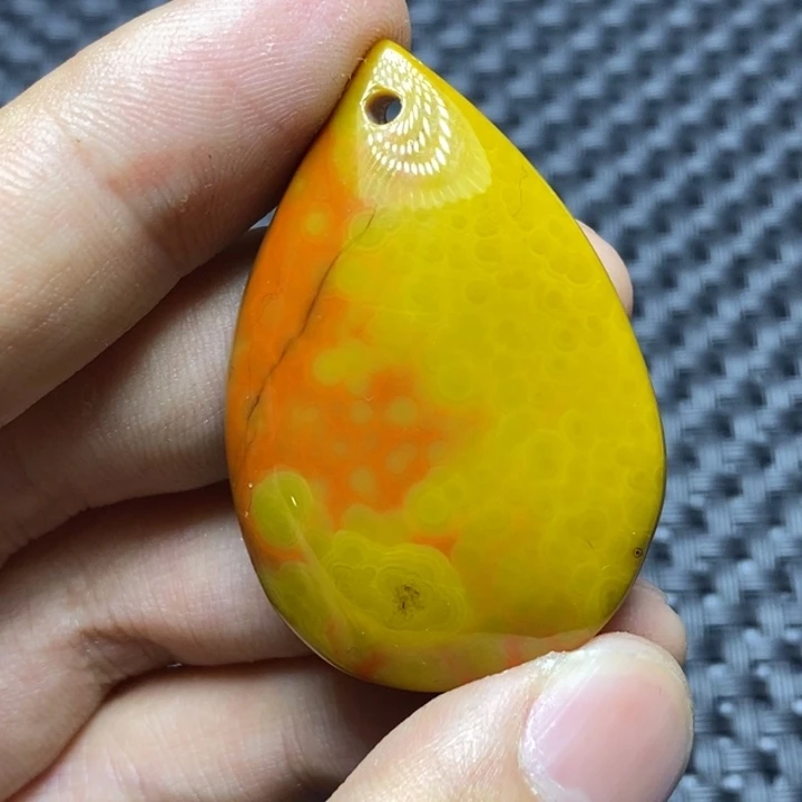 哥***给玛瑙/玉髓未镶嵌1
