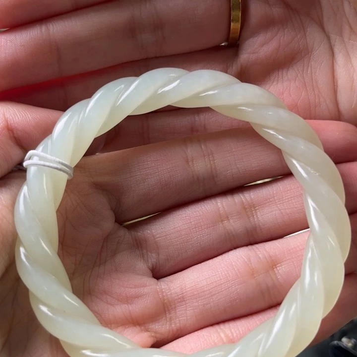 和田玉挂件未镶嵌洪**人