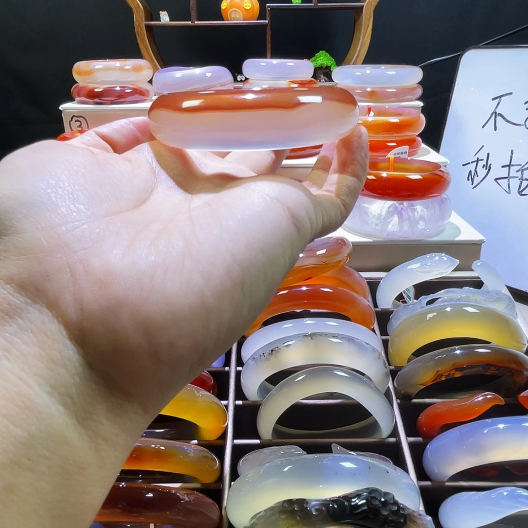 祖***)手镯玛瑙/玉髓未镶嵌
