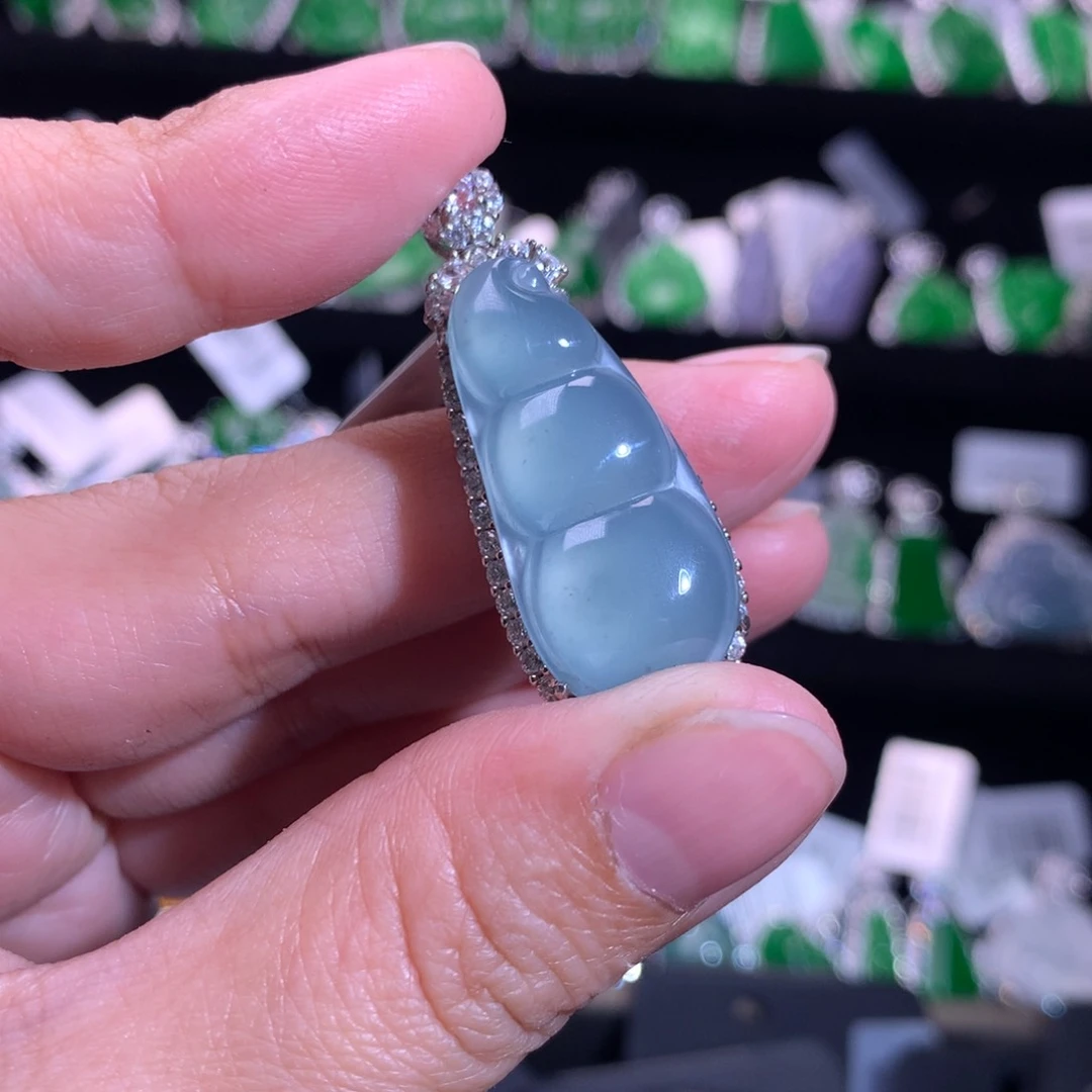 【闪购商品】颈饰银S925镶嵌翡翠