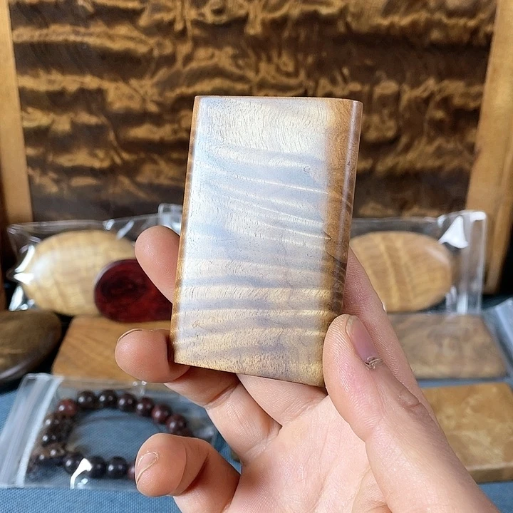 【闪购商品】踏**梅金丝楠木无事牌枯木