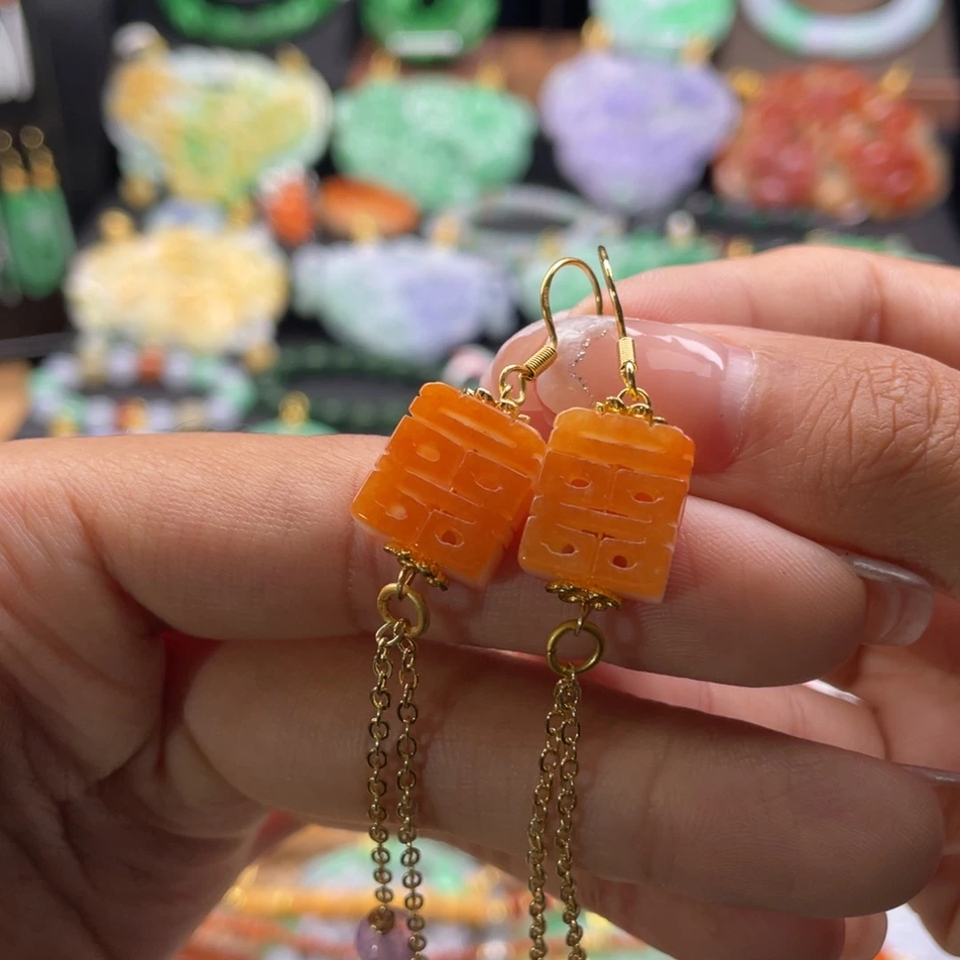 ****y翡翠未镶嵌颈饰代编织