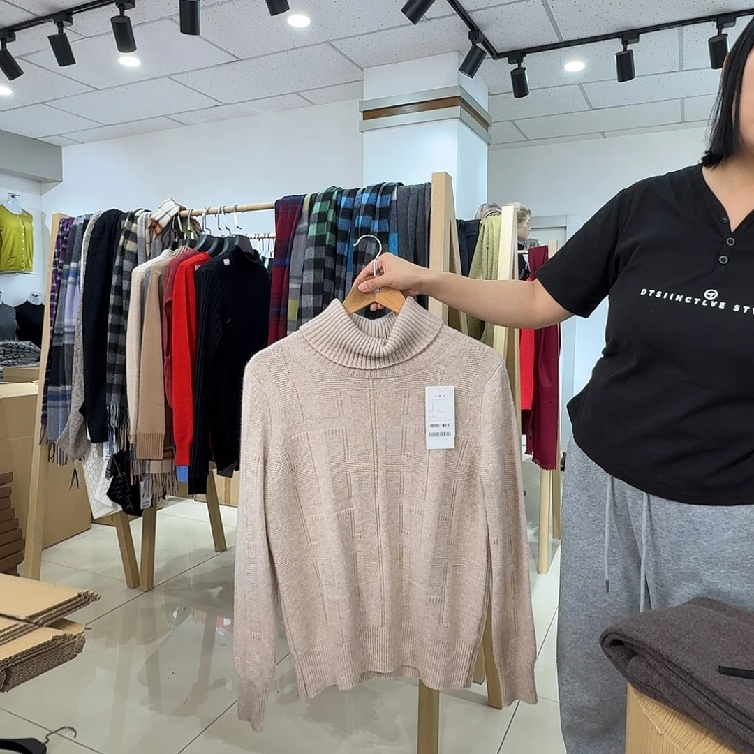 纯羊绒保暖女衫米加厚M040