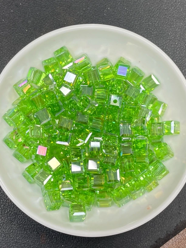 天然水晶散珠 橄榄绿方糖水晶 Y2603  8mm  30颗（赠弹力绳）