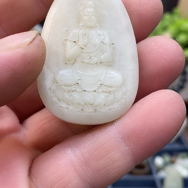 用***0和田玉（糖玉）未镶嵌颈饰