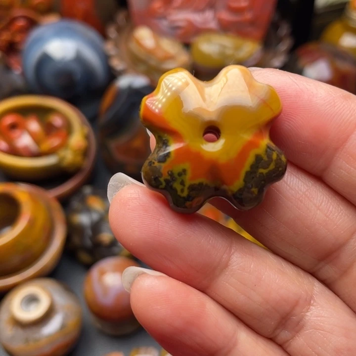 玛瑙/玉髓颈饰未镶嵌