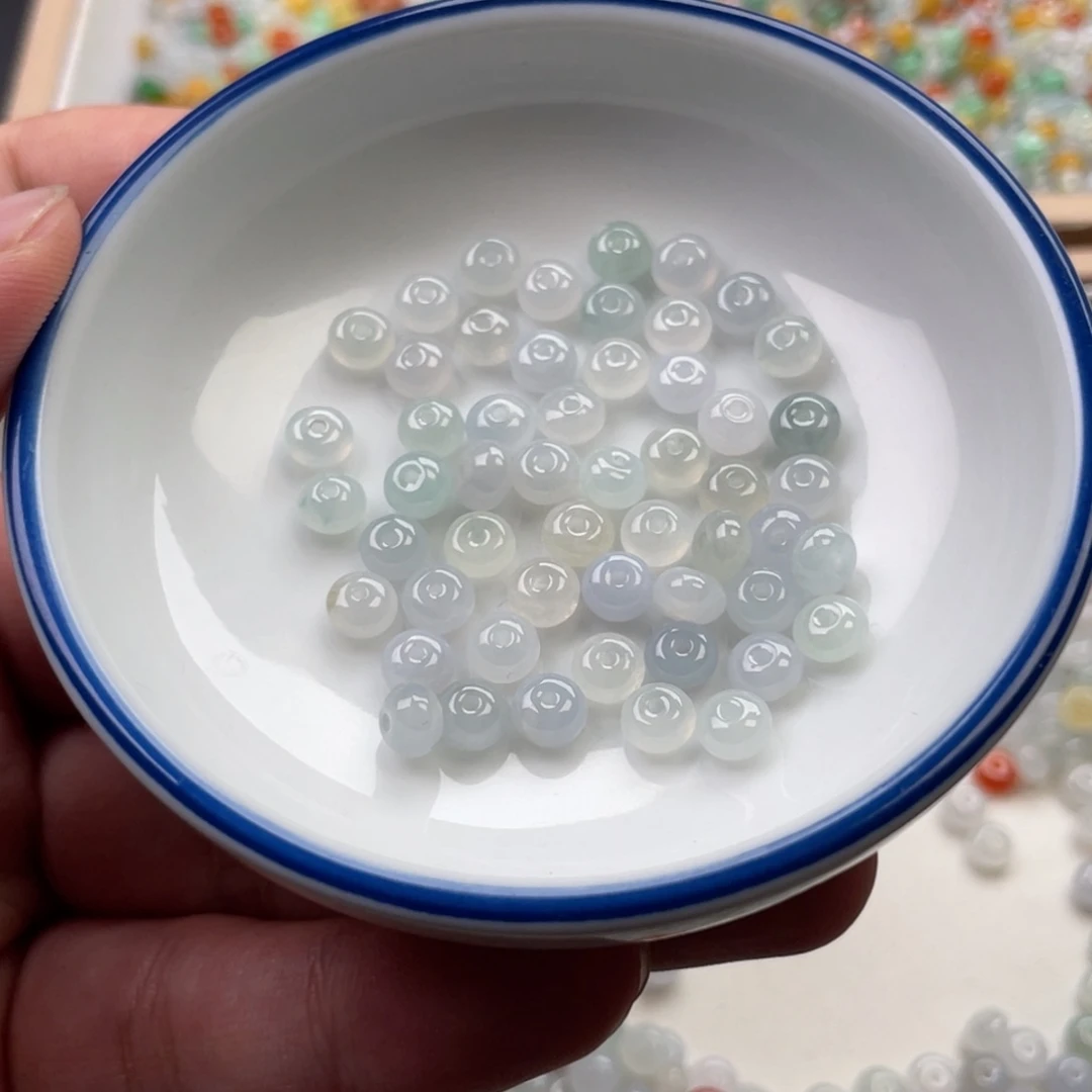 颈饰未镶嵌翡翠3一颗卡5.5