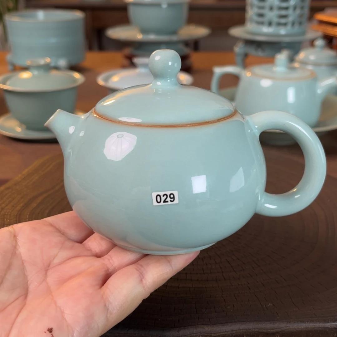 微瑕029原矿汝官窑作品