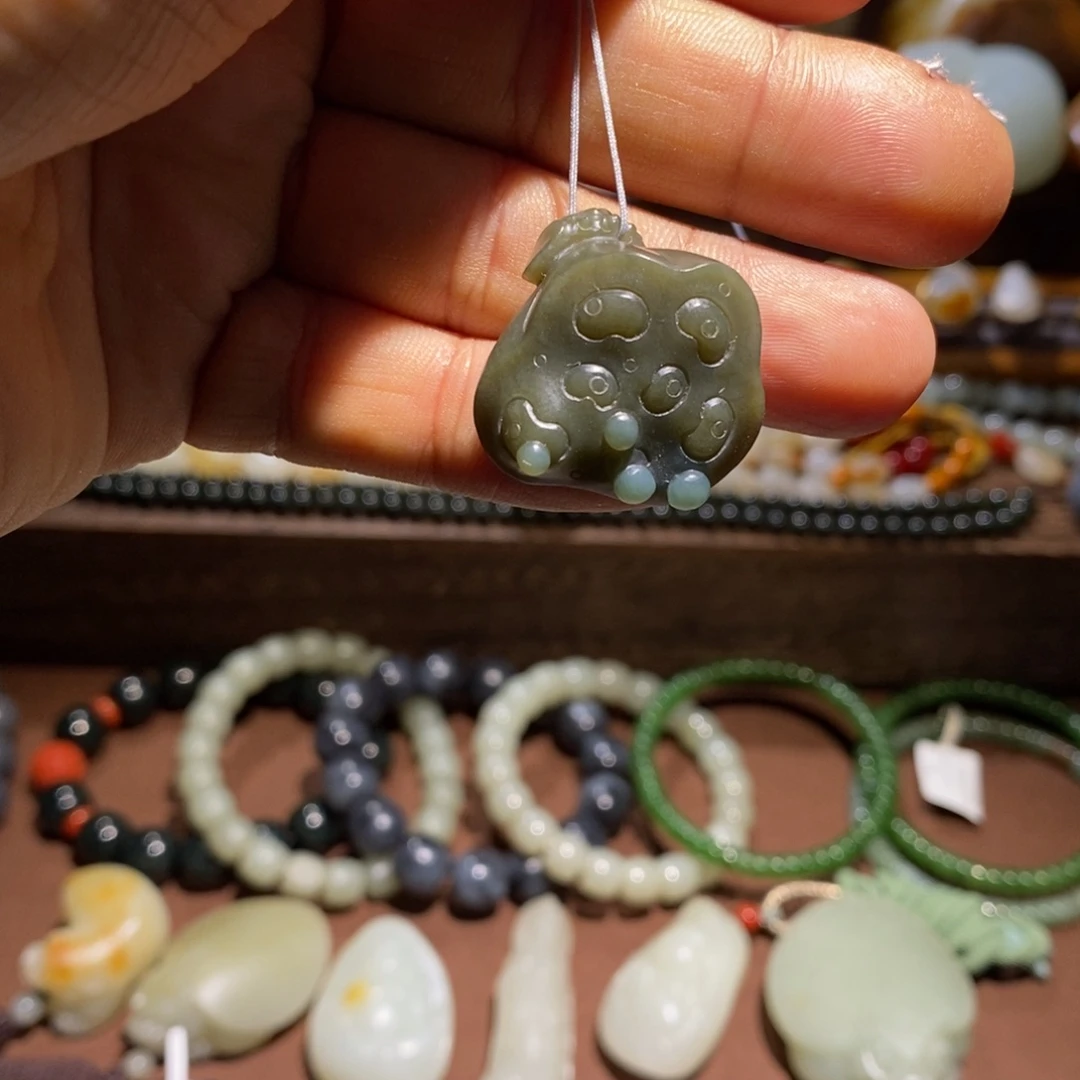 和田玉挂件未镶嵌