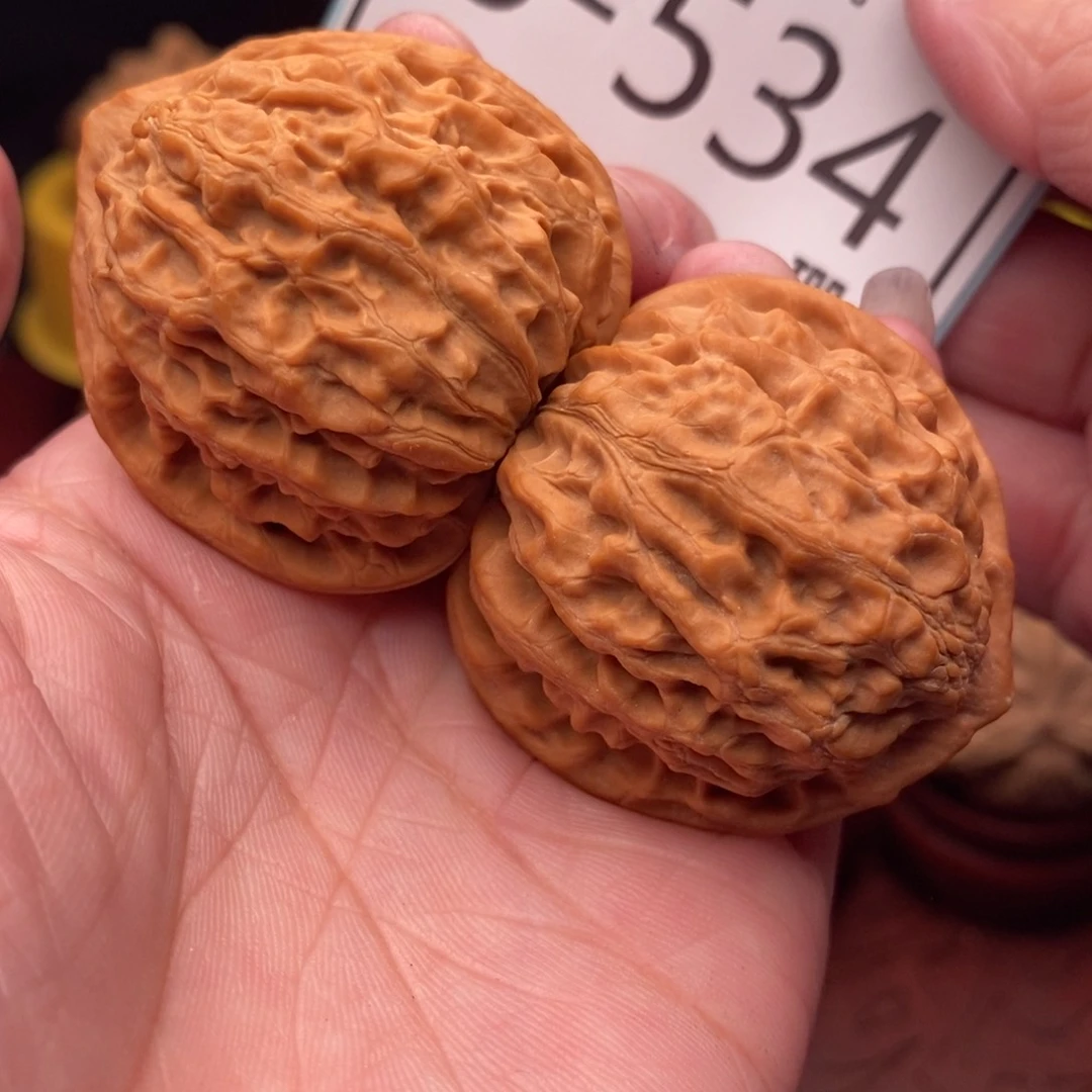 文玩核桃把件金牛39