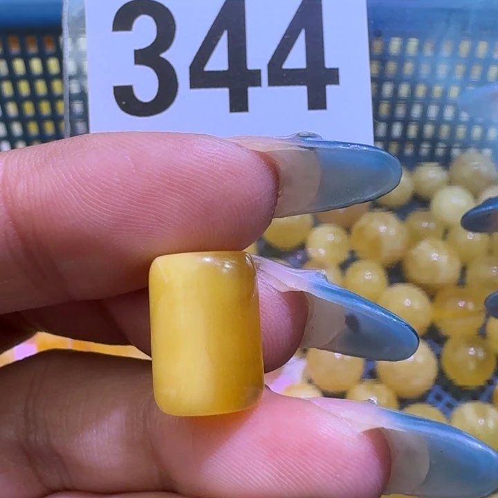 琥珀未镶嵌裸石9.7×13.5微微微瑕
