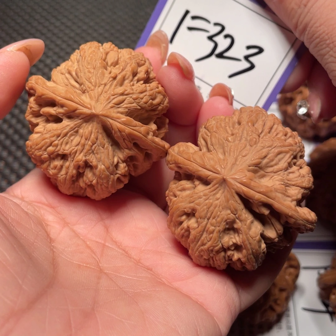 文玩核桃把件323号粗筋47