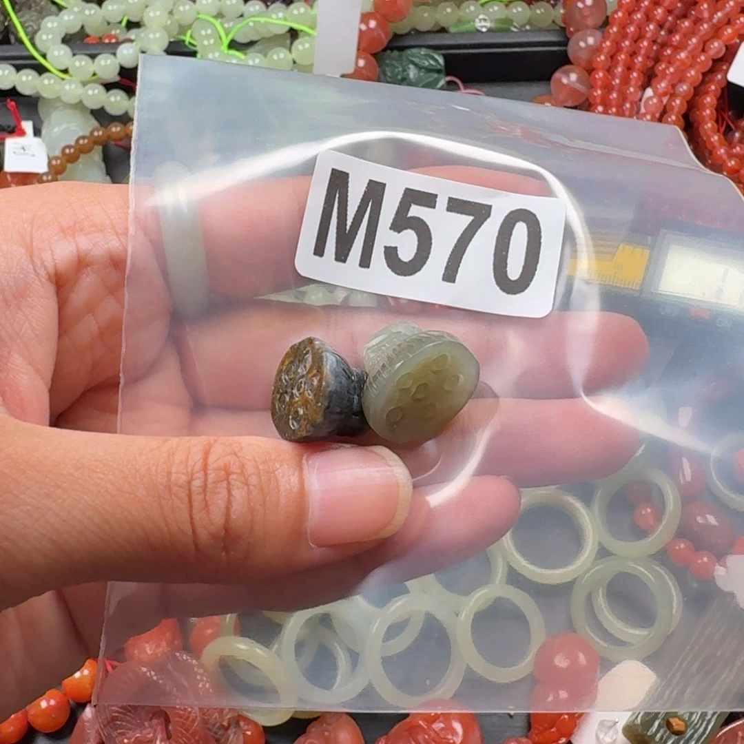 和田玉未镶嵌珠宝奇石