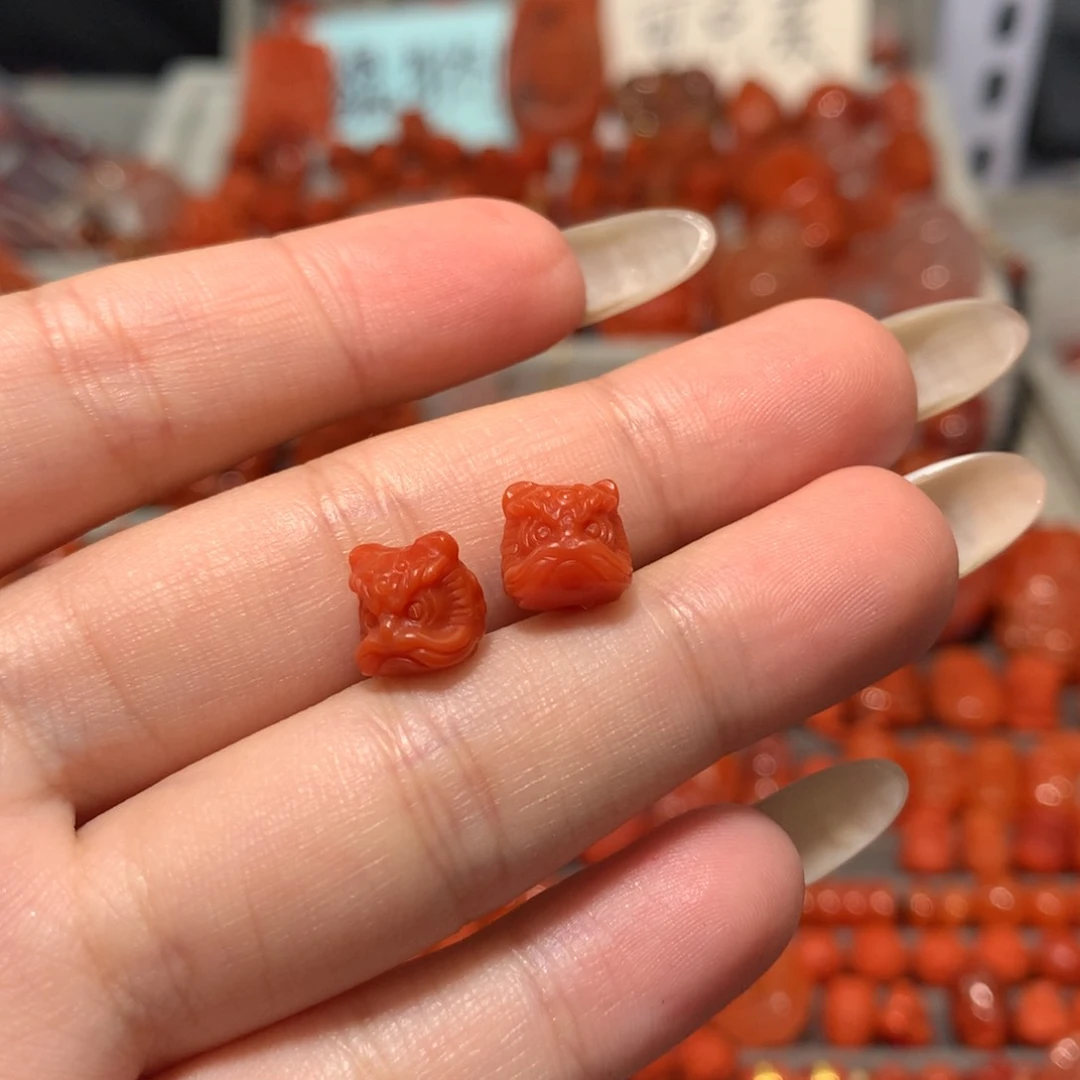 【闪购商品】未镶嵌醒狮南红玛瑙轻**写