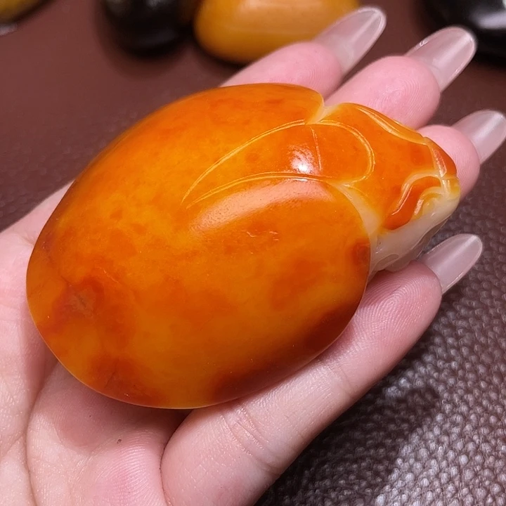梅***茶颈饰未镶嵌和田玉