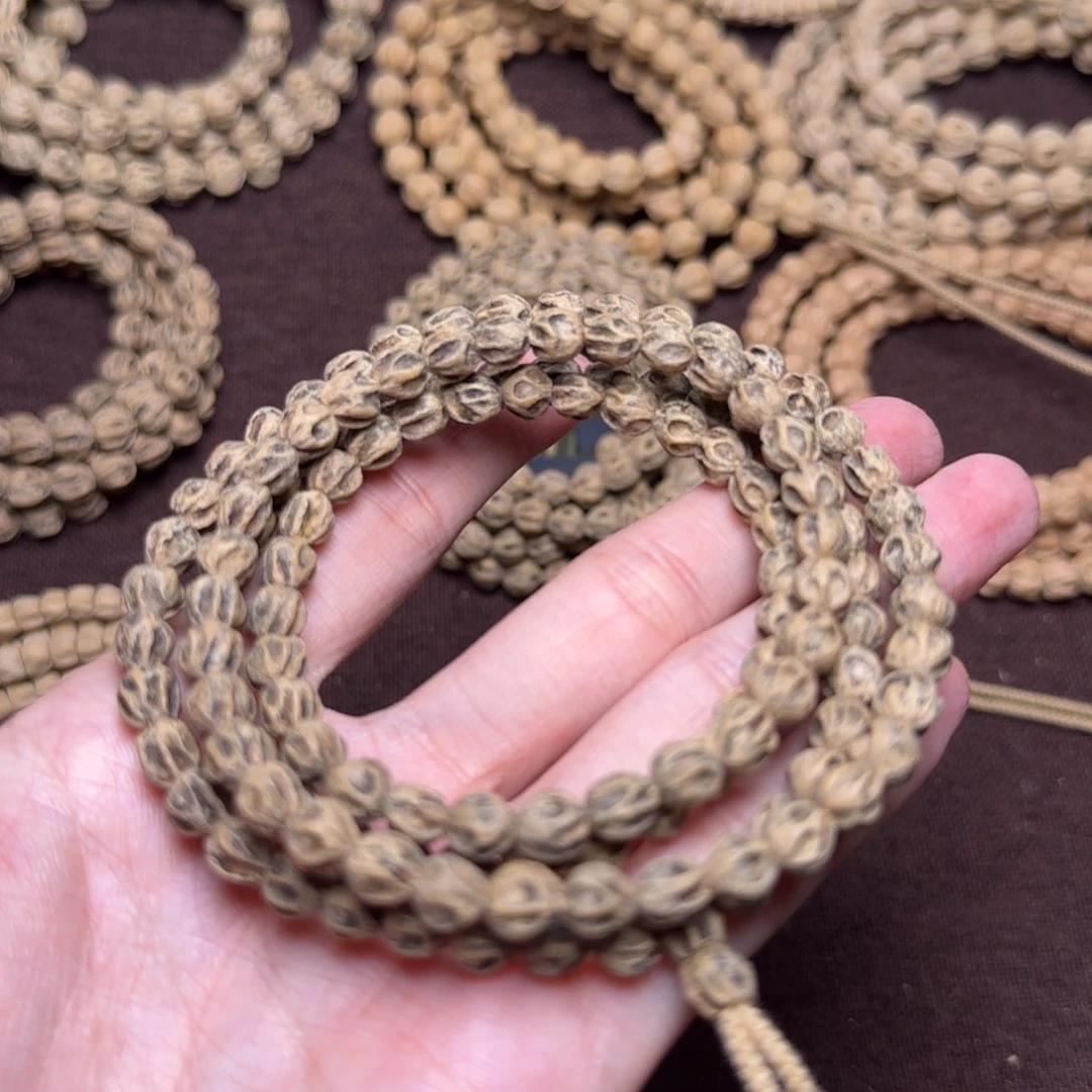 柏香籽/百香籽吊坠～