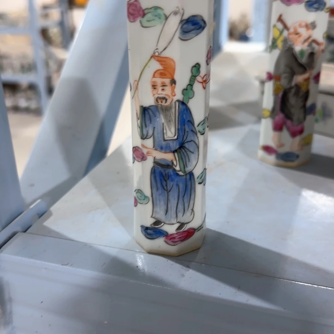 瓷片摆件手绘瓷器年底全部亏钱