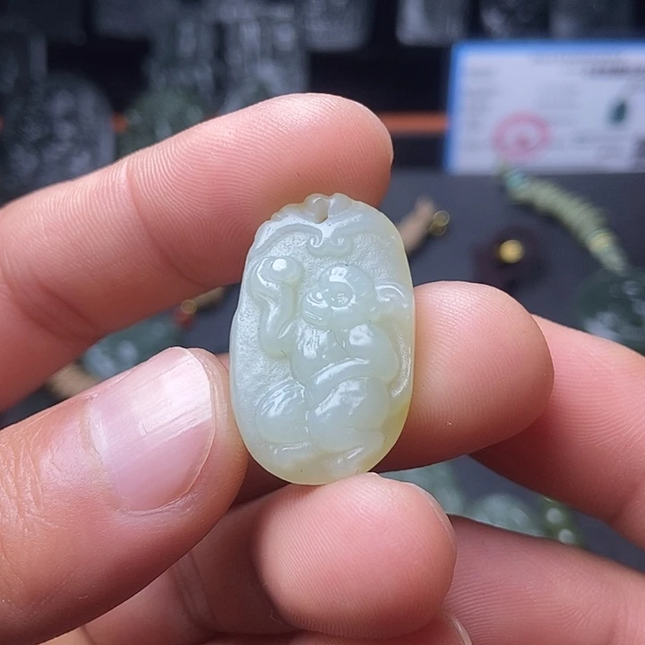 颈饰未镶嵌和田玉