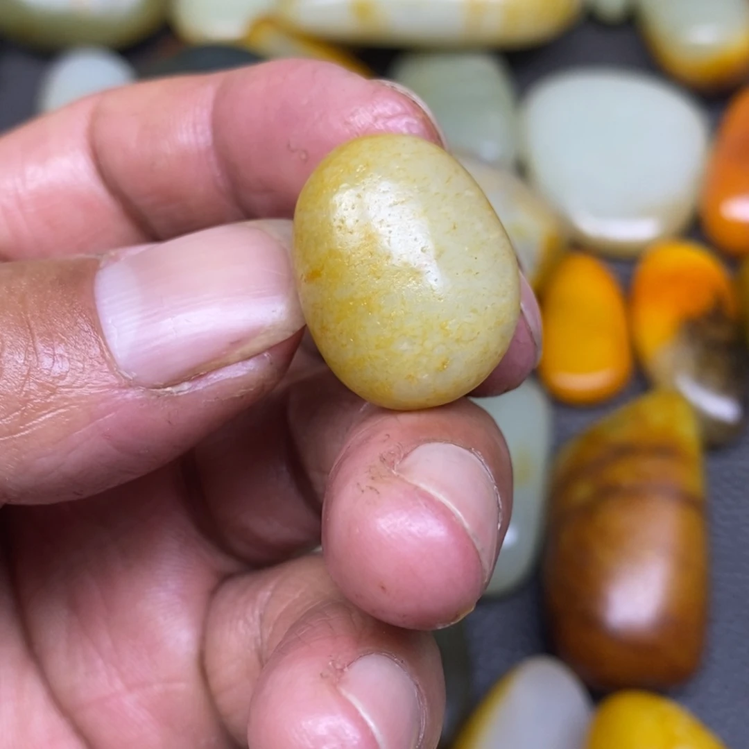 和田玉（糖玉）挂件未镶嵌