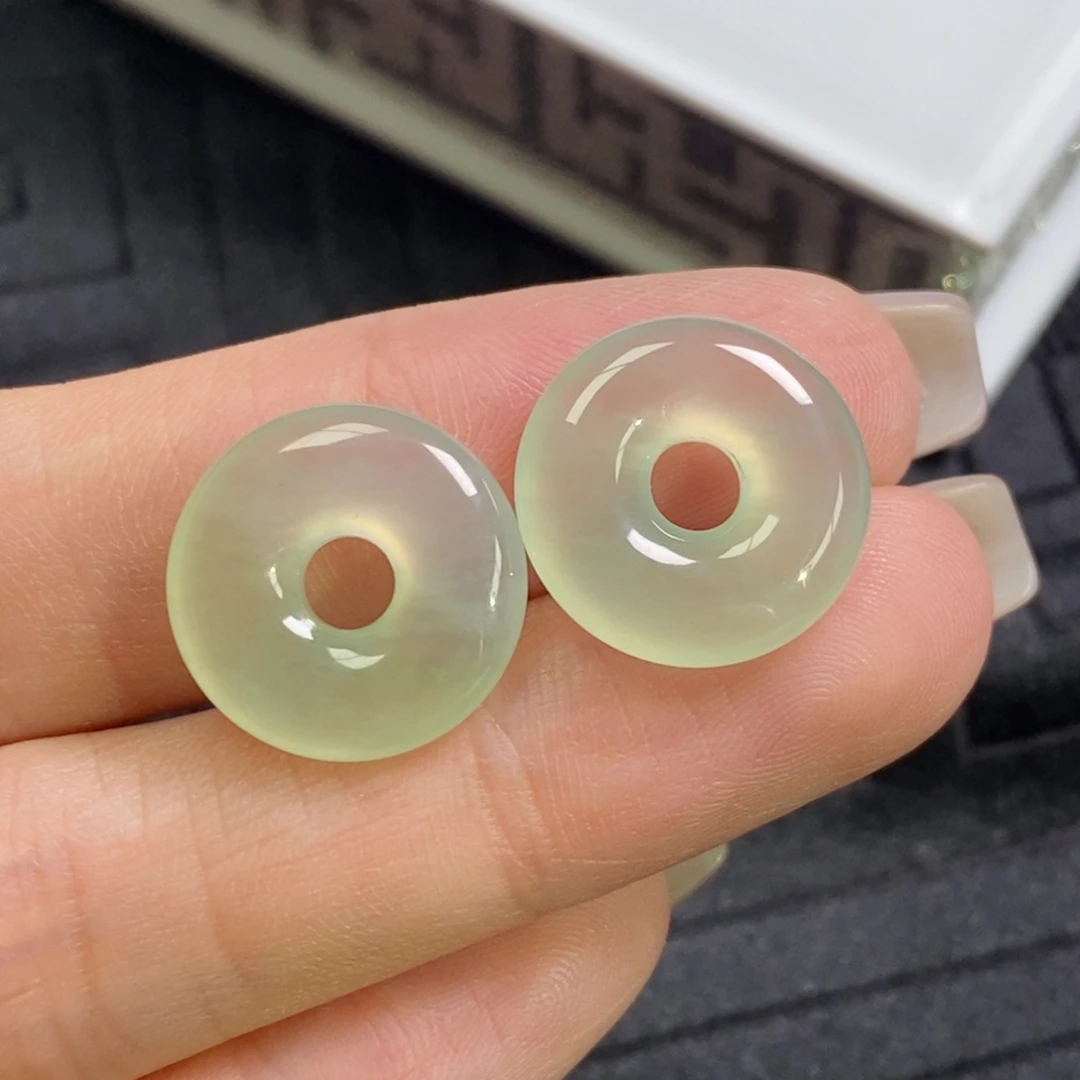 未镶嵌翡翠耳饰甜甜圈