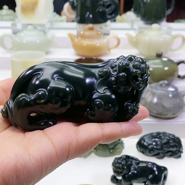 未镶嵌和田玉挂件吾****人貔貅