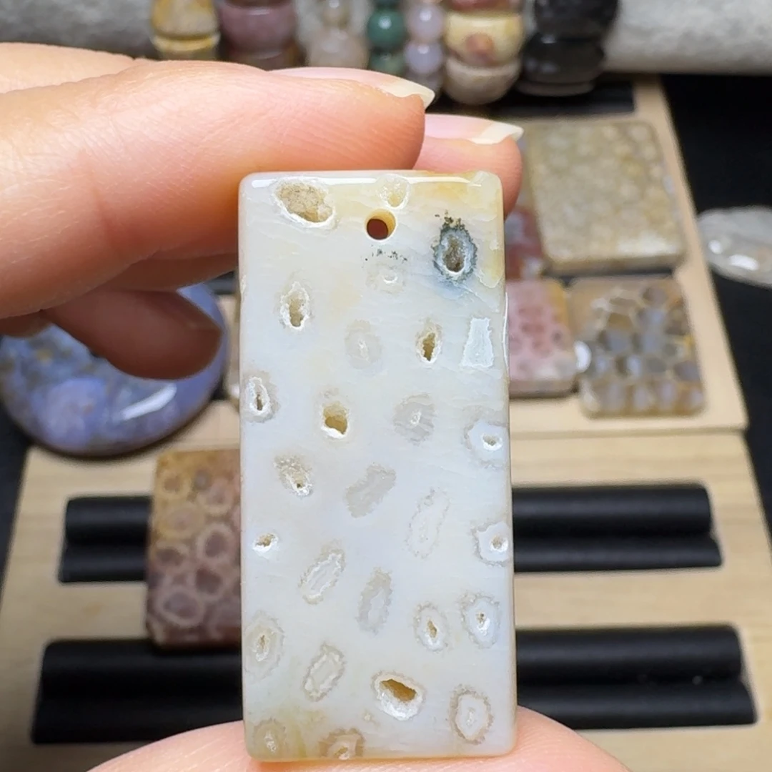 石英质玉未镶嵌特价，不退换