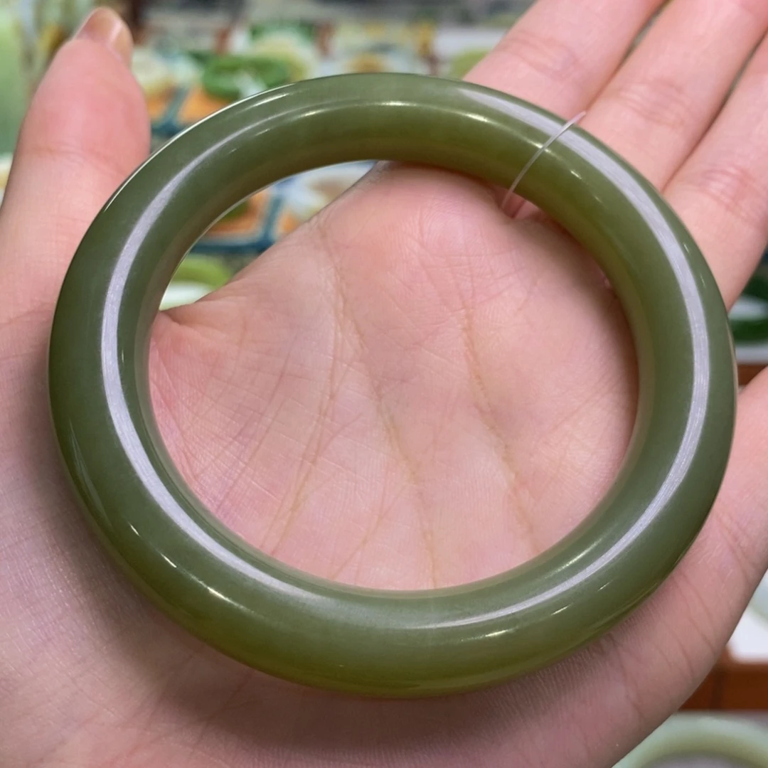 和田玉手镯未镶嵌若羌黄口牛油果绿圆条58/59