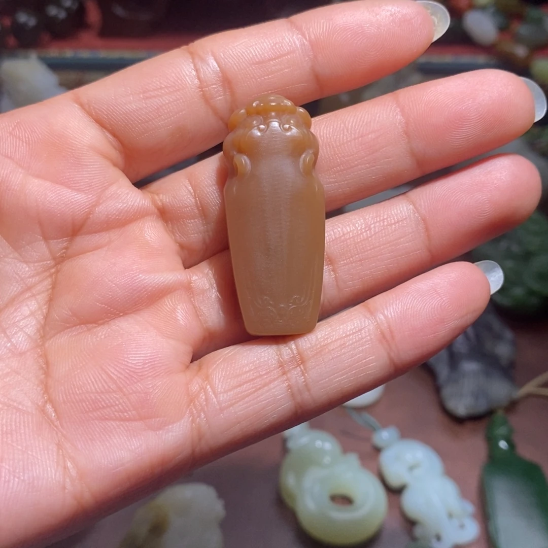 石英质玉未镶嵌颈饰