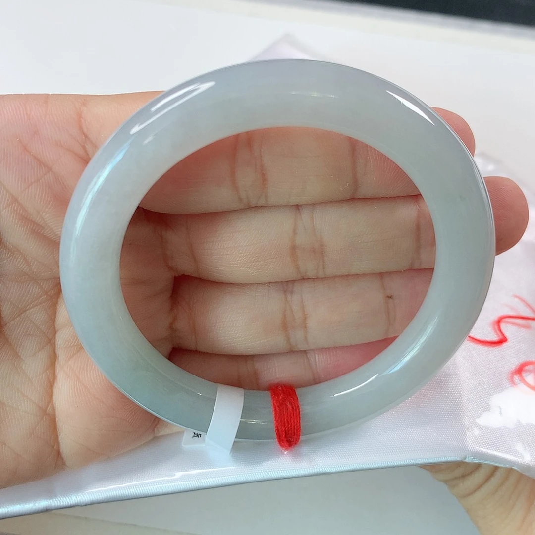 未镶嵌手镯（圆镯）翡翠招**宝